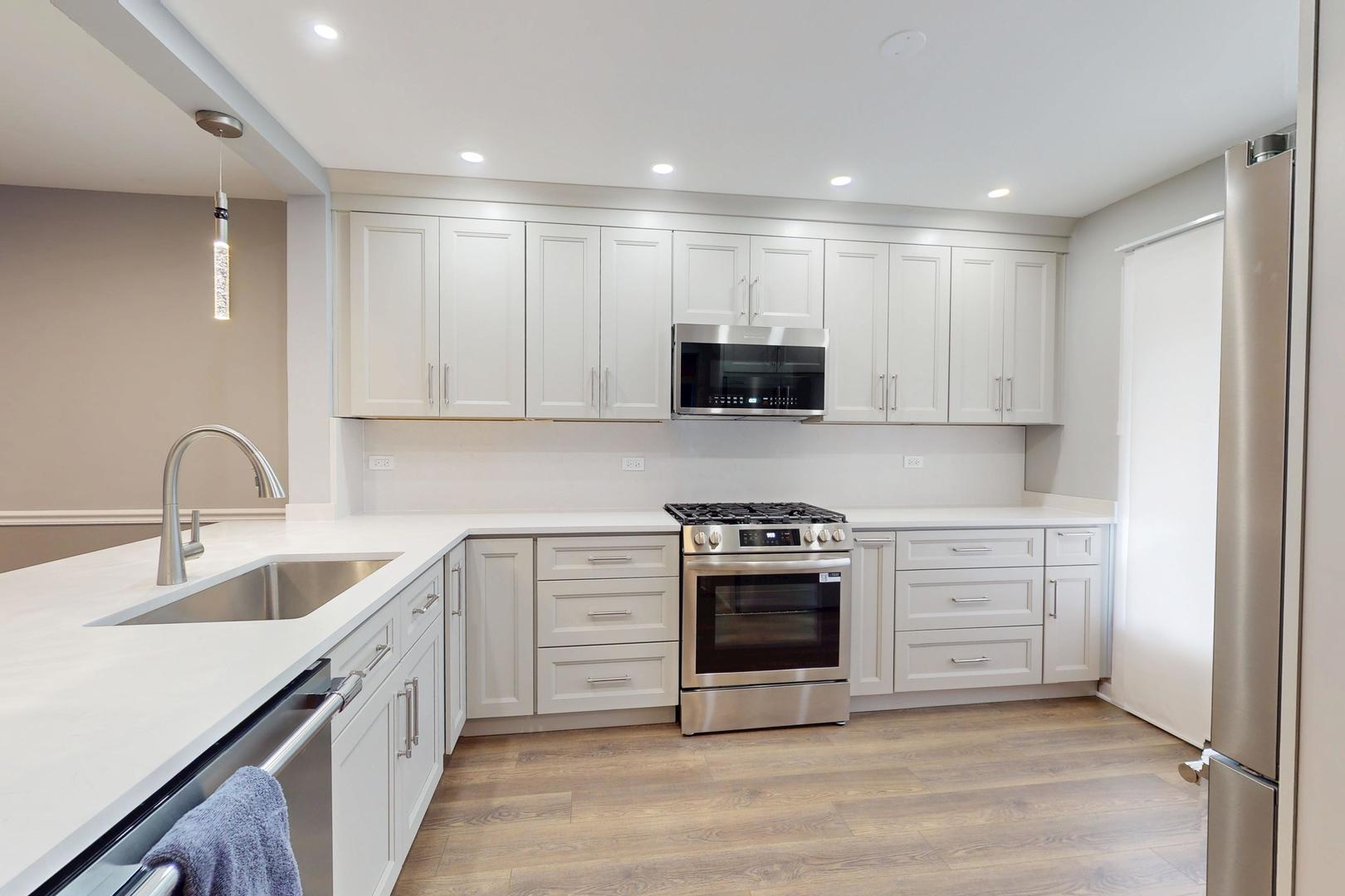 333 Redwing Drive, Deerfield, IL 60015