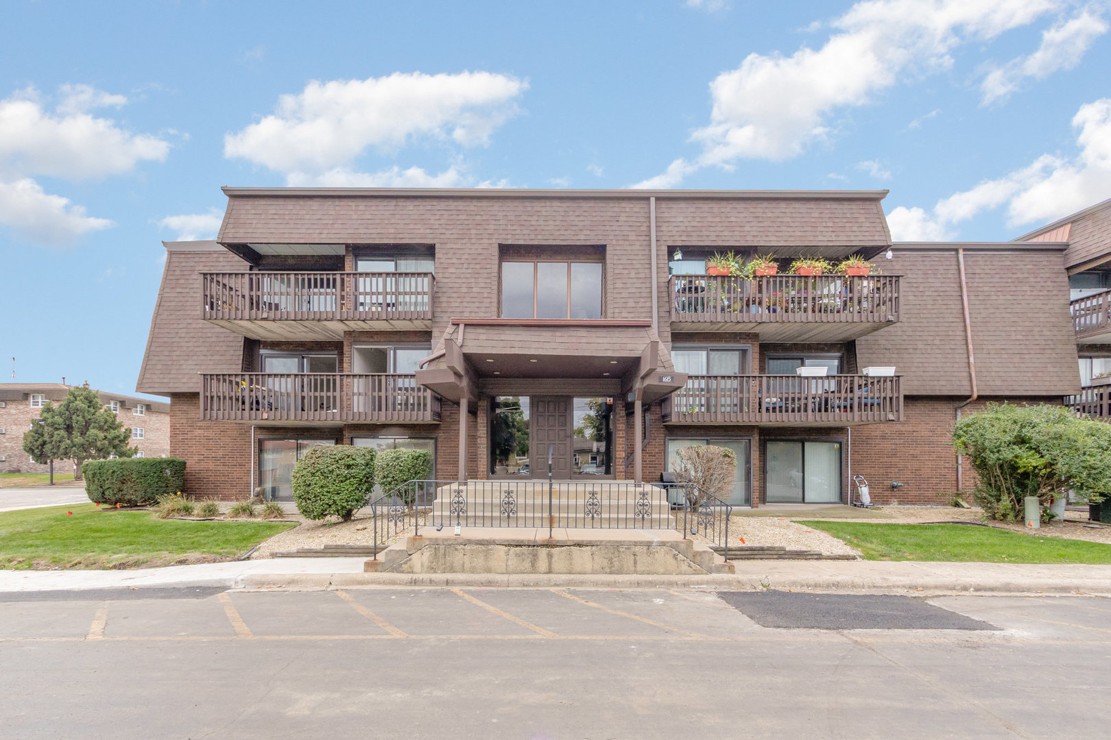1615 Richmond Circle #101, Joliet, IL 60435