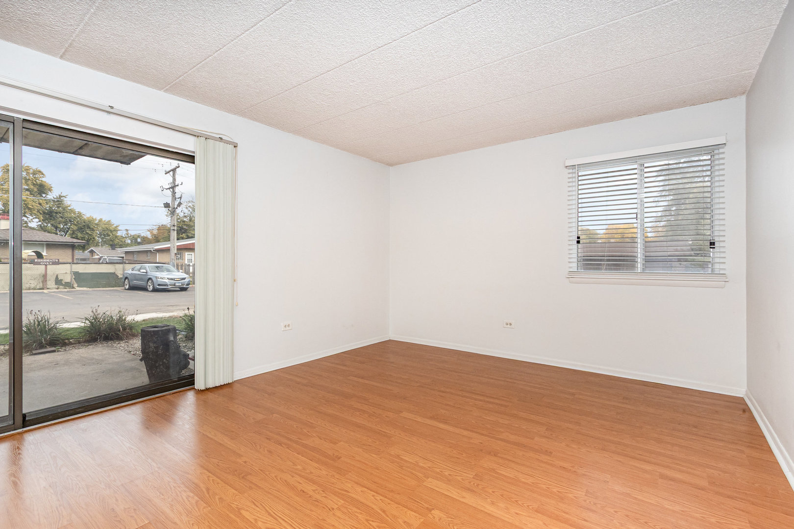 1615 Richmond Circle #101, Joliet, IL 60435