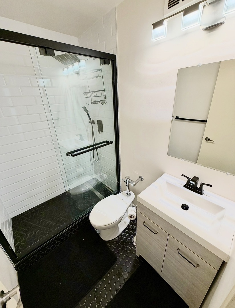 1550 N Lake Shore Drive #9F, Chicago, IL 60610