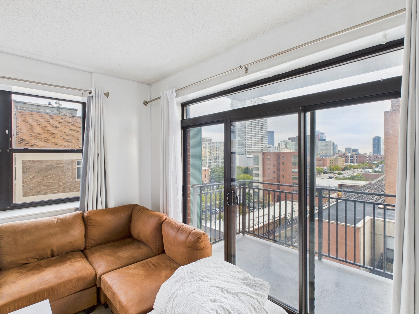 1529 S State Street #8B, Chicago, IL 60605