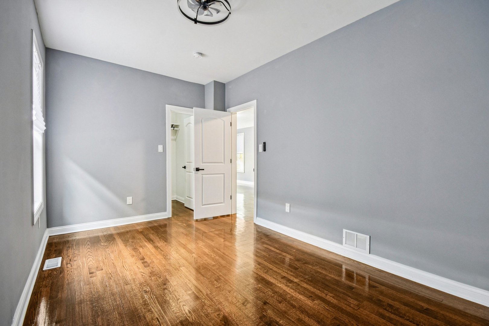 8536 S Maryland Avenue, Chicago, IL 60619