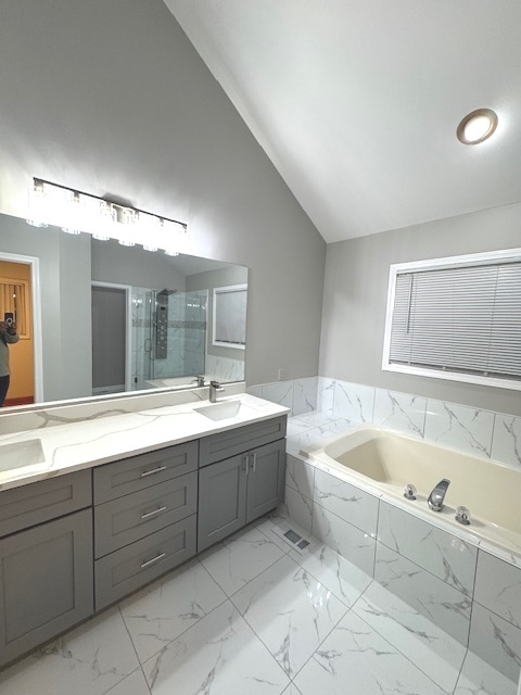 1256 ERIC Lane, Lake Zurich, IL 60047