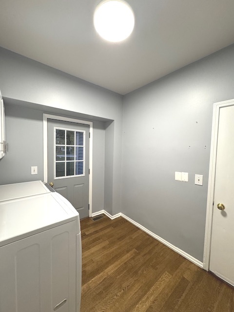 1256 ERIC Lane, Lake Zurich, IL 60047