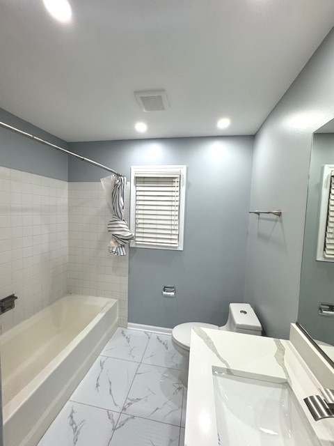 1256 ERIC Lane, Lake Zurich, IL 60047