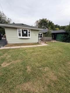 3210 Mcbreen Avenue, Robbins, IL 60472