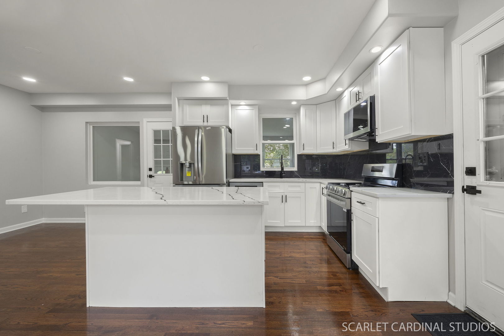 1302 S Luther Avenue, Lombard, IL 60148