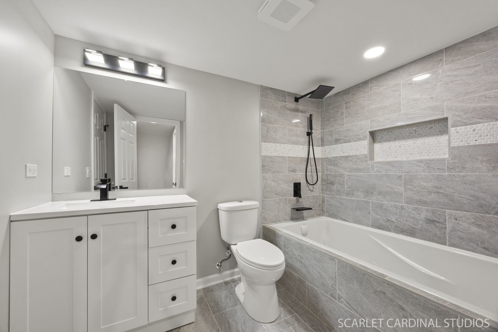 1302 S Luther Avenue, Lombard, IL 60148