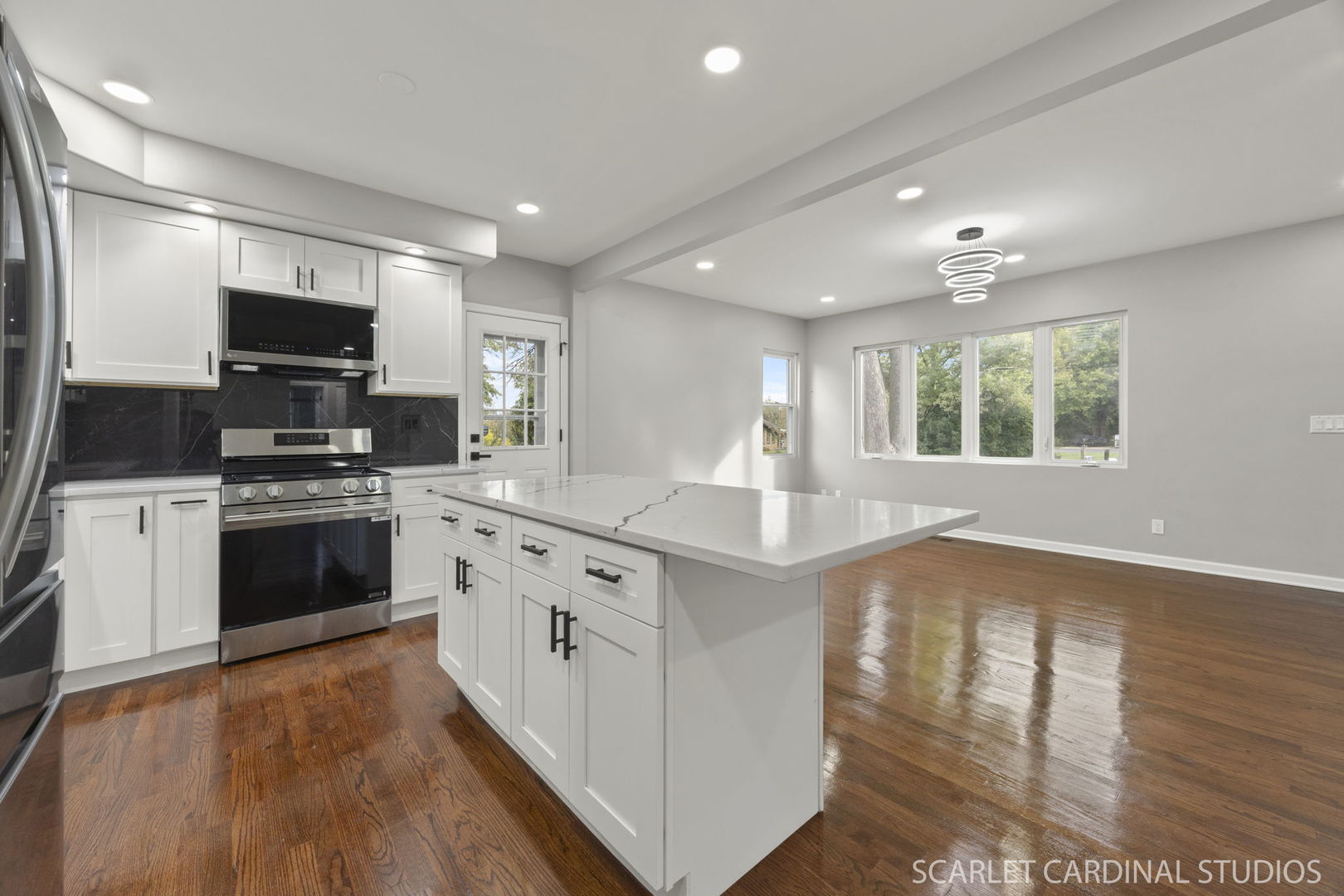 1302 S Luther Avenue, Lombard, IL 60148