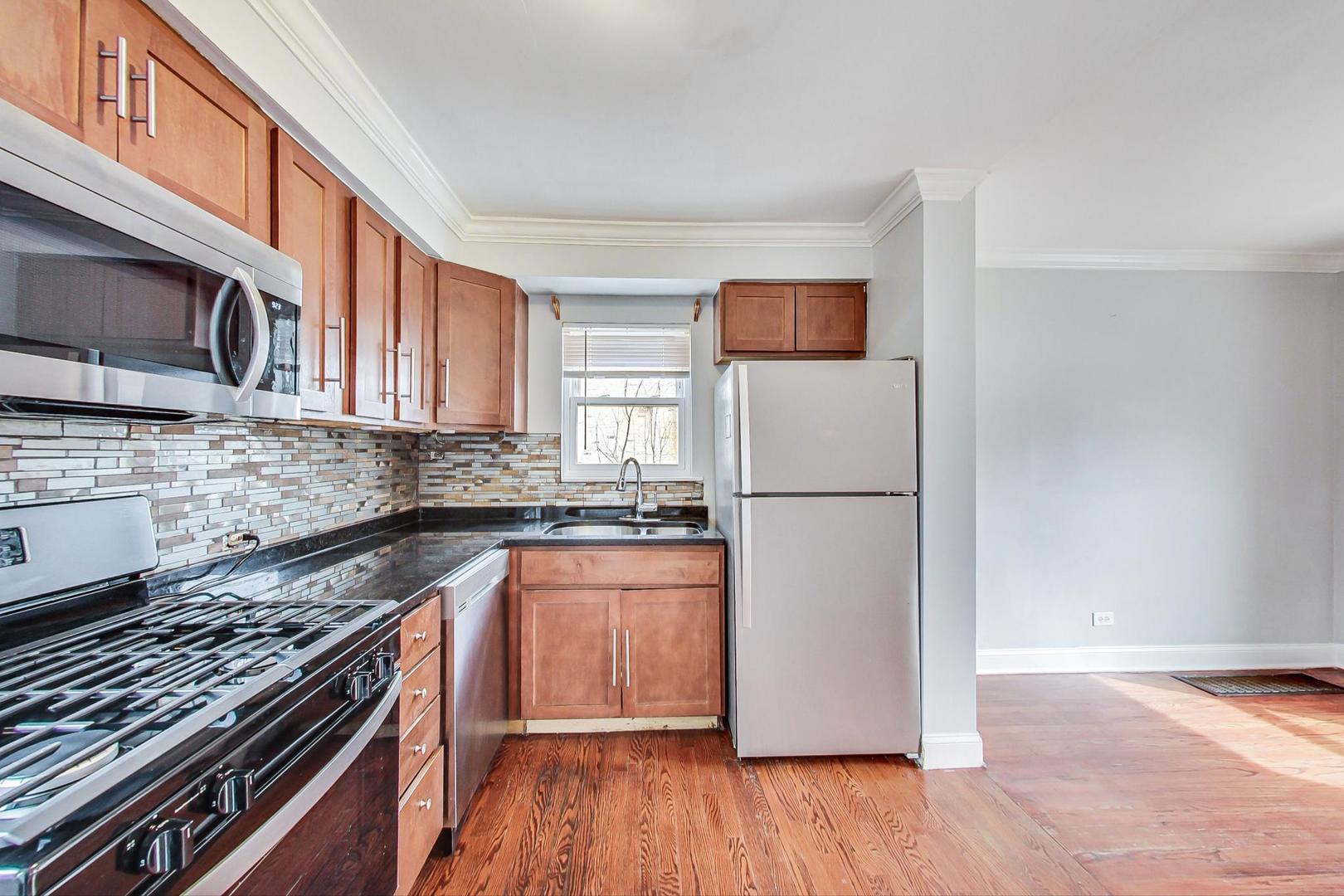 402 N MAIN Street, Mount Prospect, IL 60056
