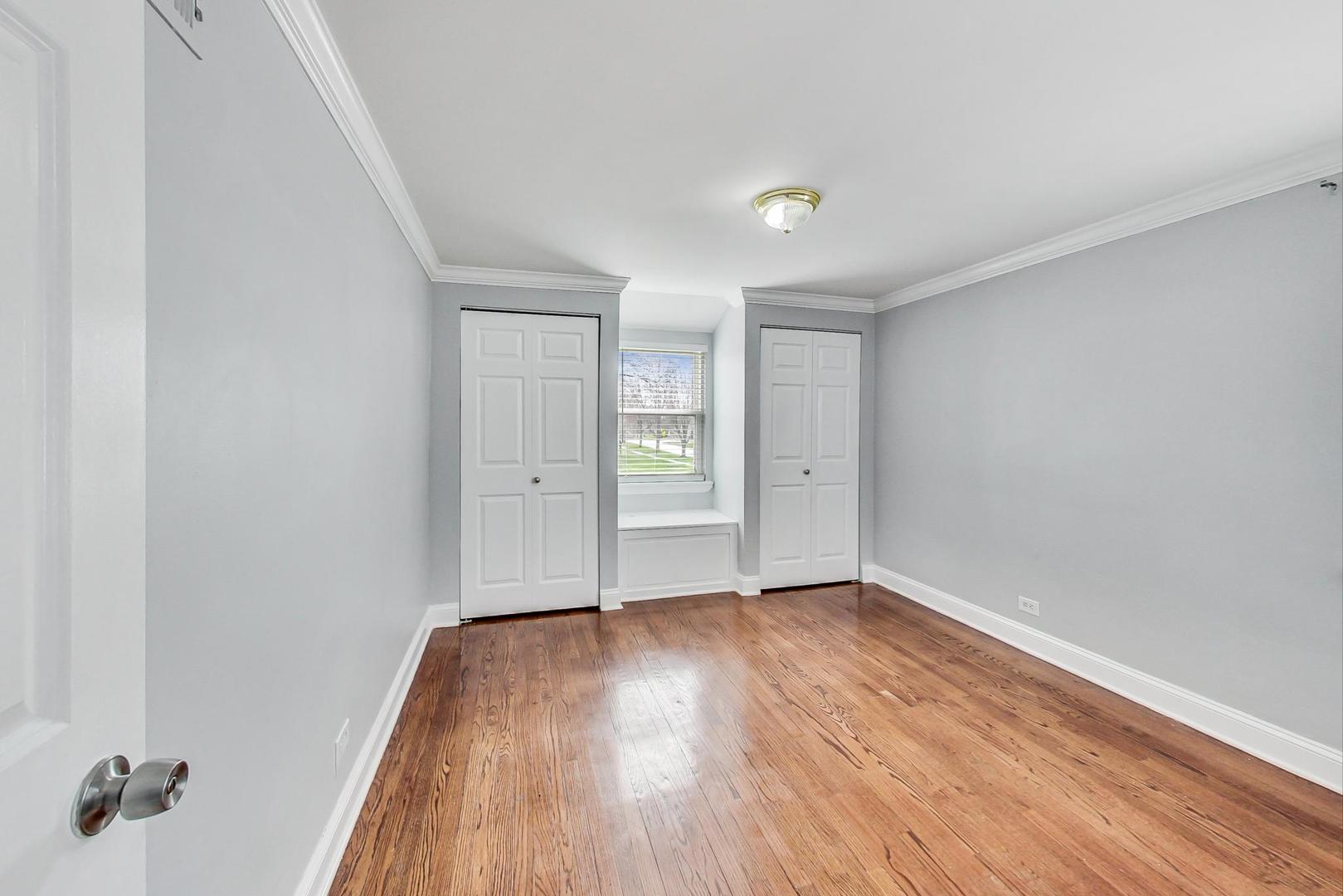 402 N MAIN Street, Mount Prospect, IL 60056