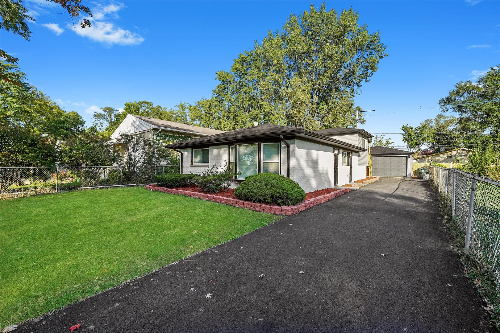 16619 Marshfield Avenue, Markham, IL 60428