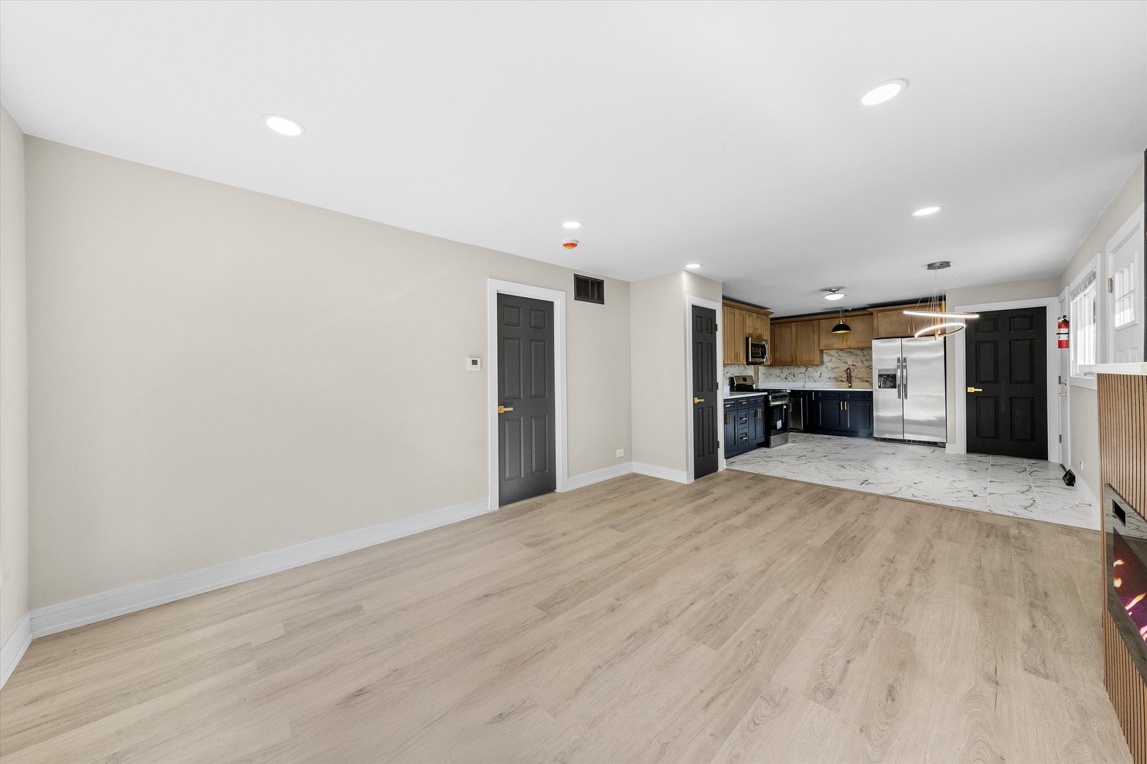 16619 Marshfield Avenue, Markham, IL 60428