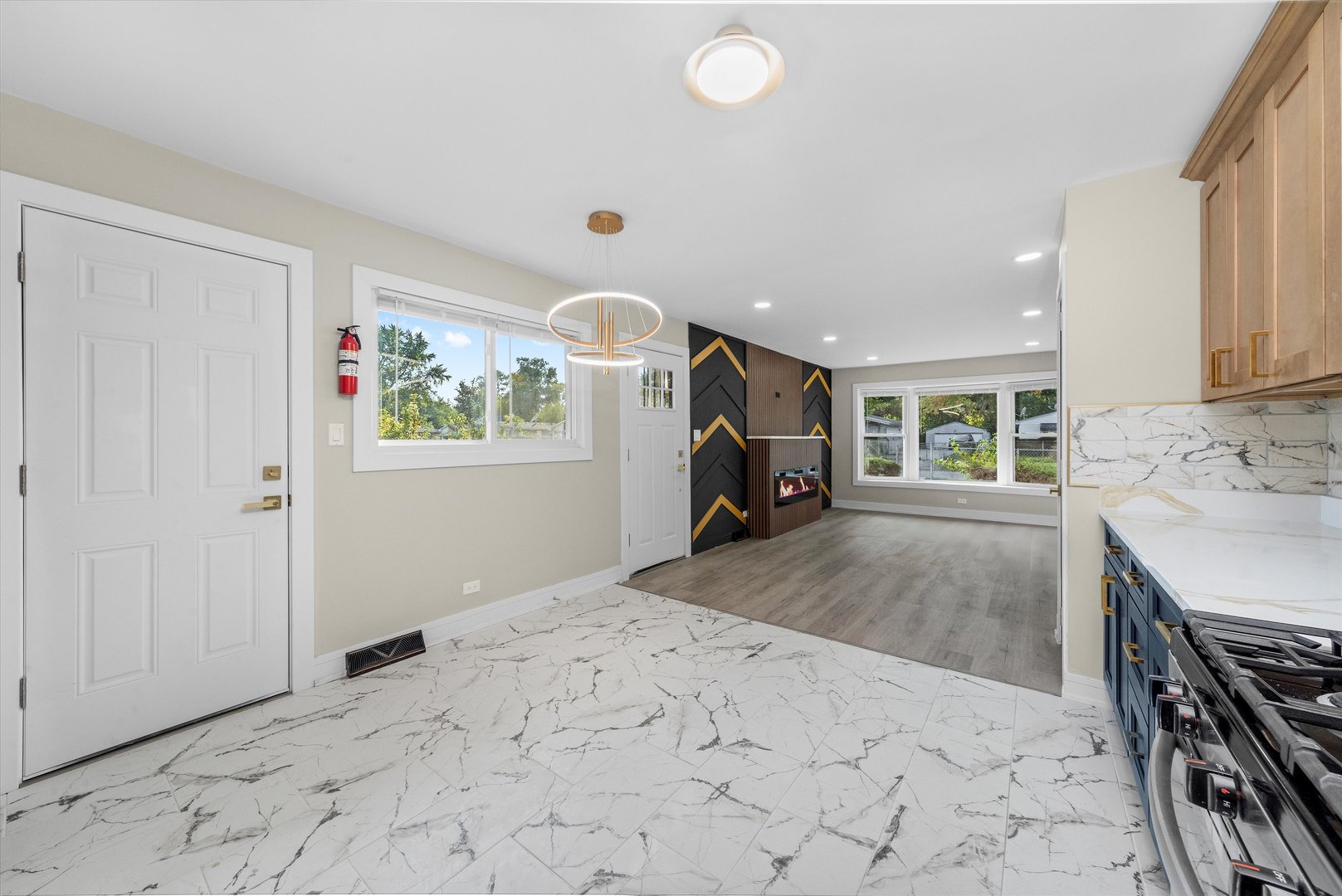 16619 Marshfield Avenue, Markham, IL 60428