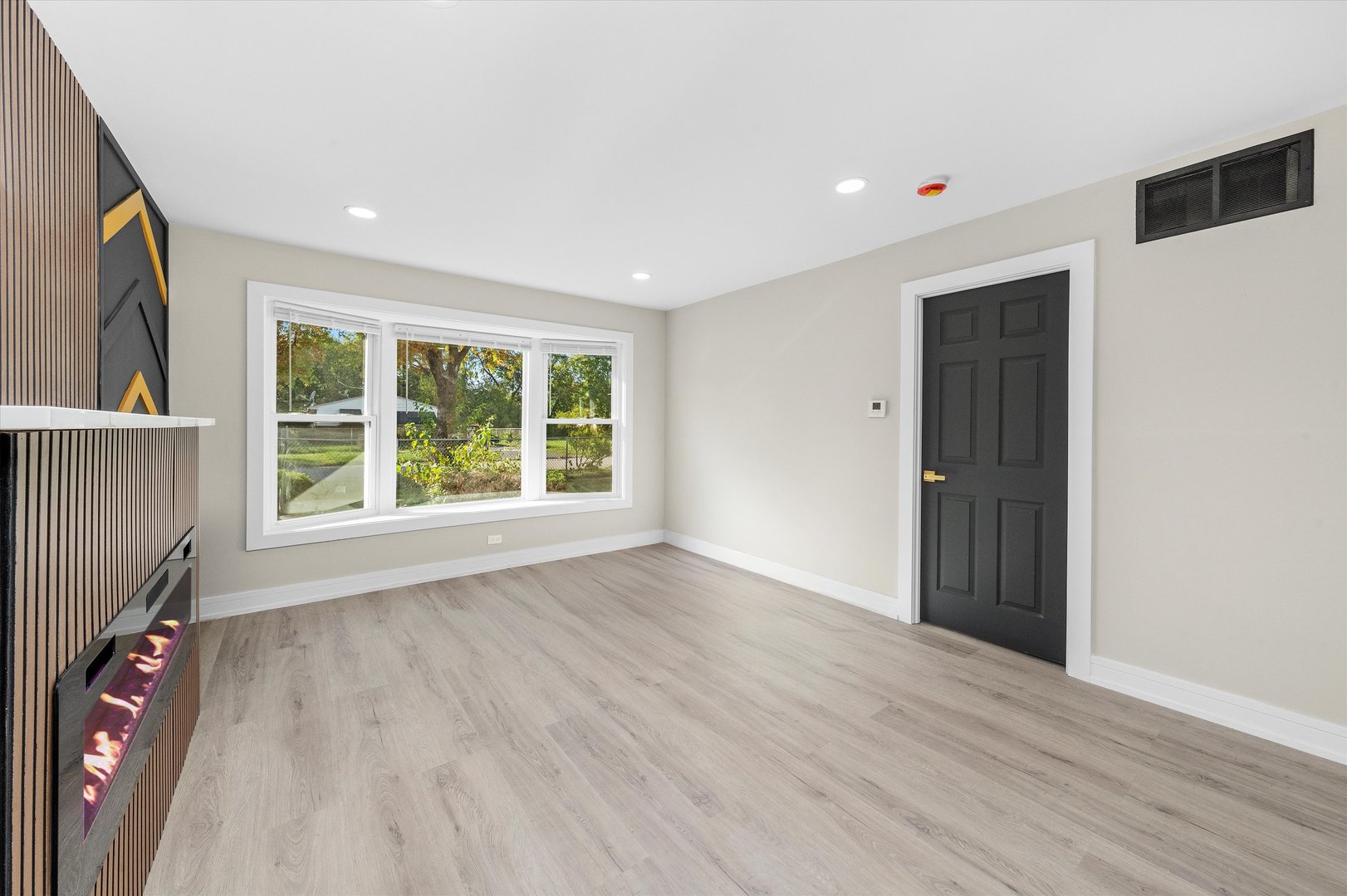 16619 Marshfield Avenue, Markham, IL 60428