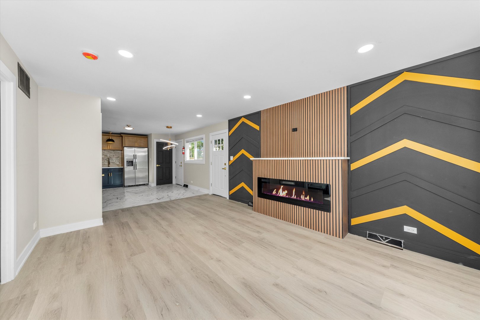 16619 Marshfield Avenue, Markham, IL 60428