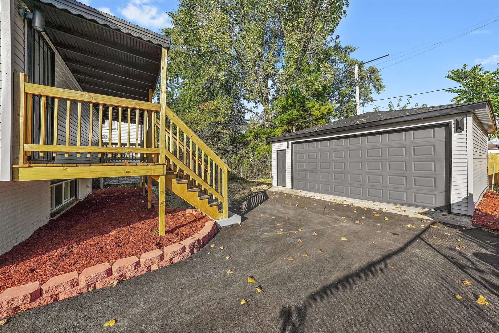 16619 Marshfield Avenue, Markham, IL 60428