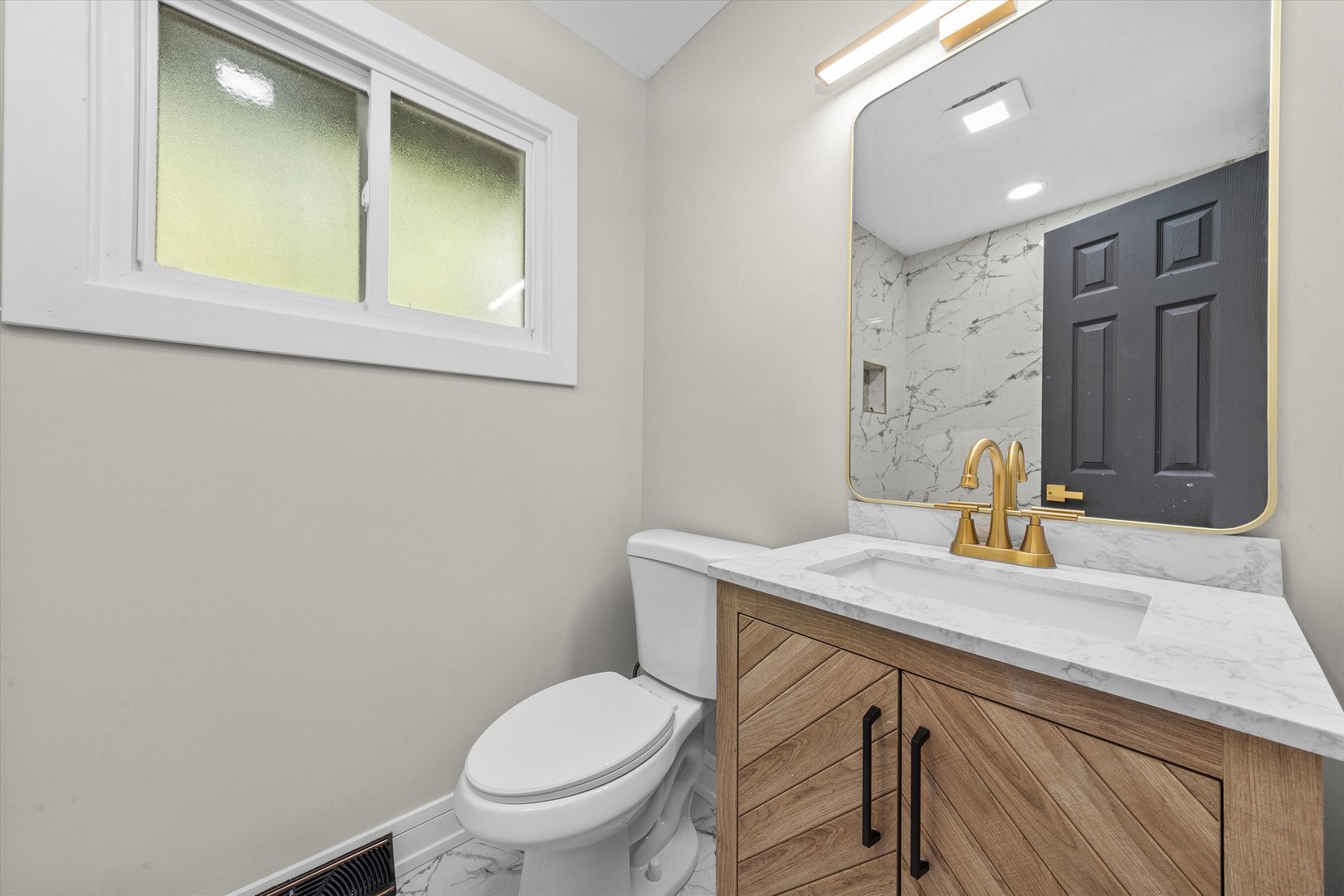 16619 Marshfield Avenue, Markham, IL 60428