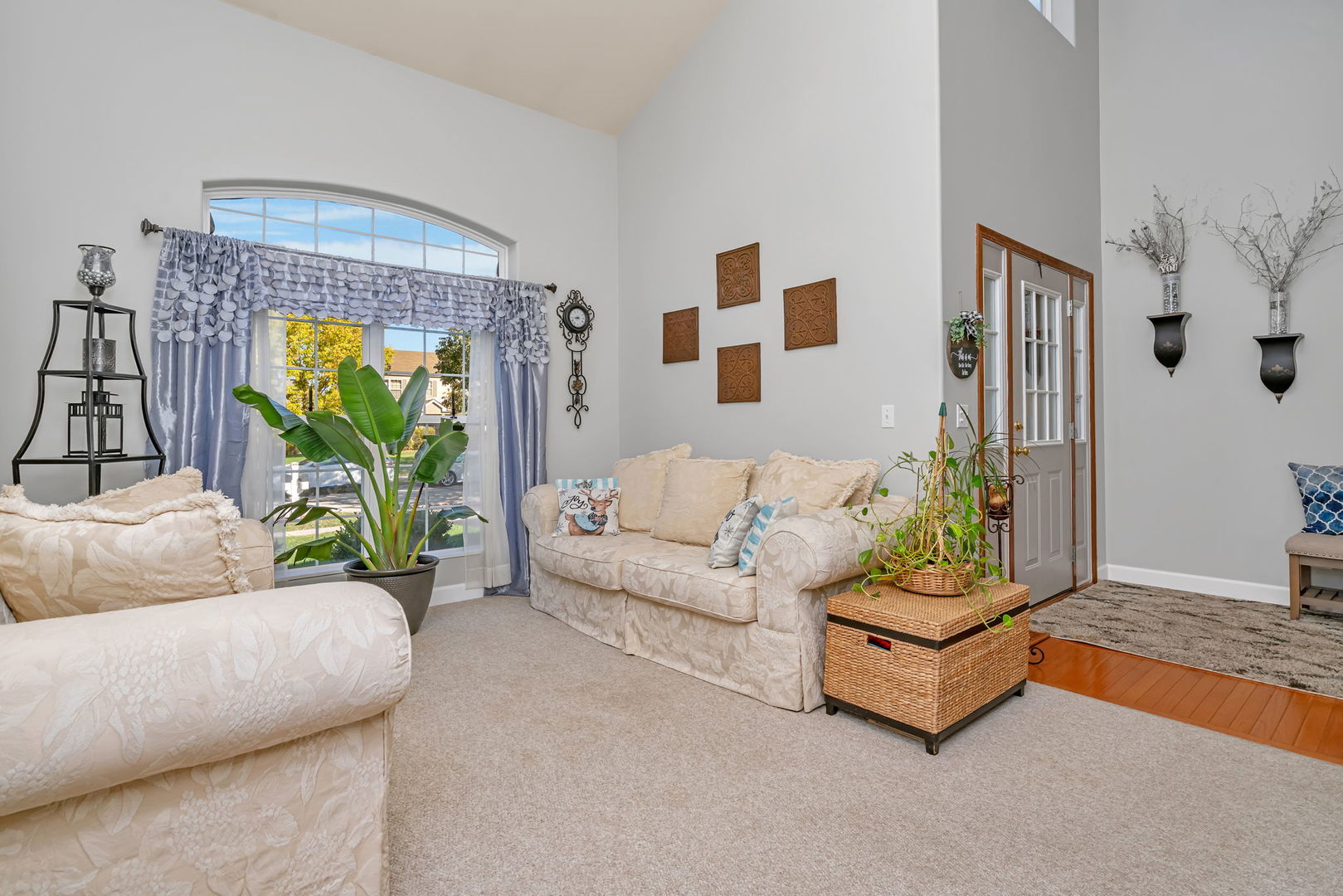 1631 Farmside Lane, Bolingbrook, IL 60490