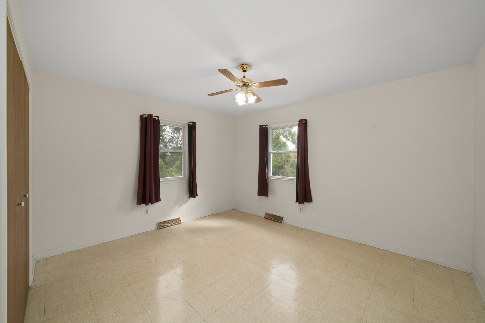 2110 A-B State Route 31, Oswego, IL 60543