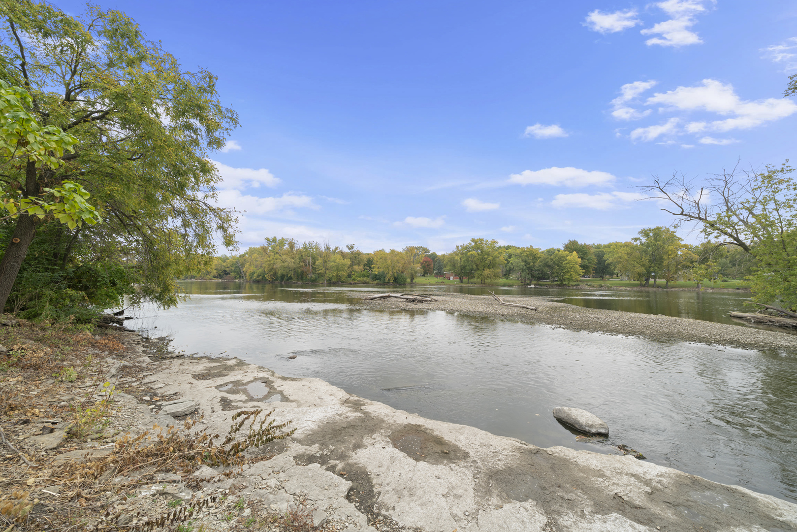 2110 A-B State Route 31, Oswego, IL 60543