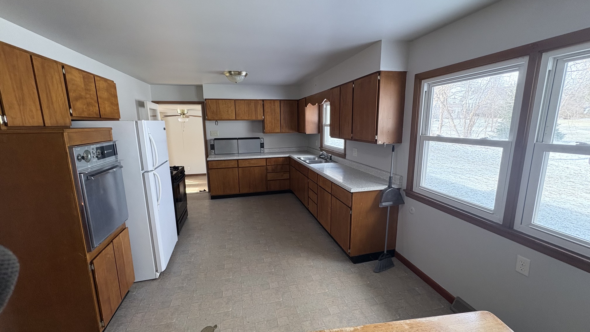 2110 A-B State Route 31, Oswego, IL 60543