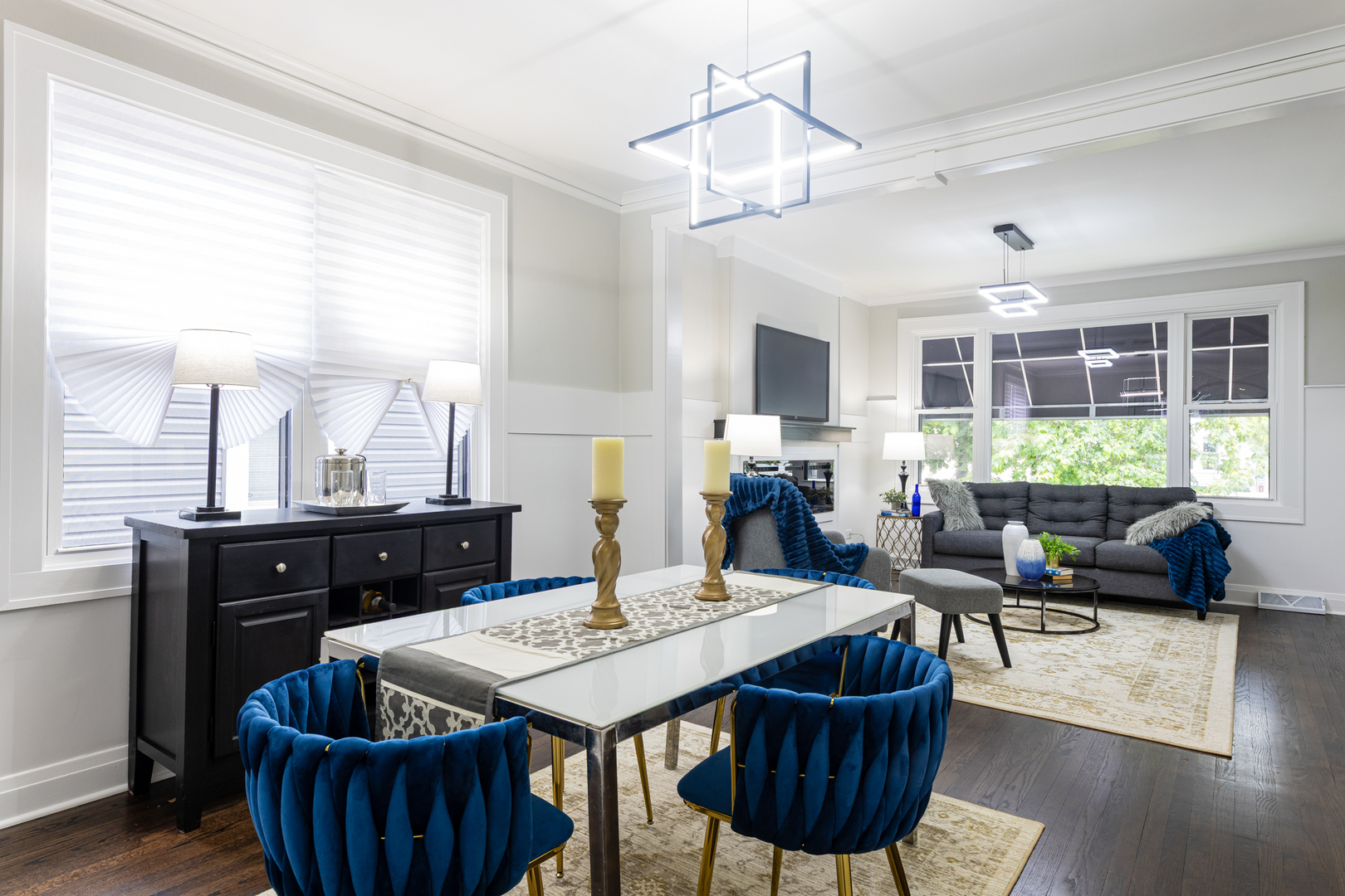 5942 W Eastwood Avenue, Chicago, IL 60630