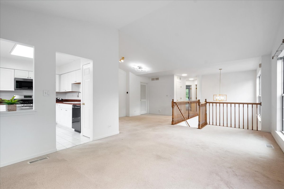 902 Sparta Court, Vernon Hills, IL 60061