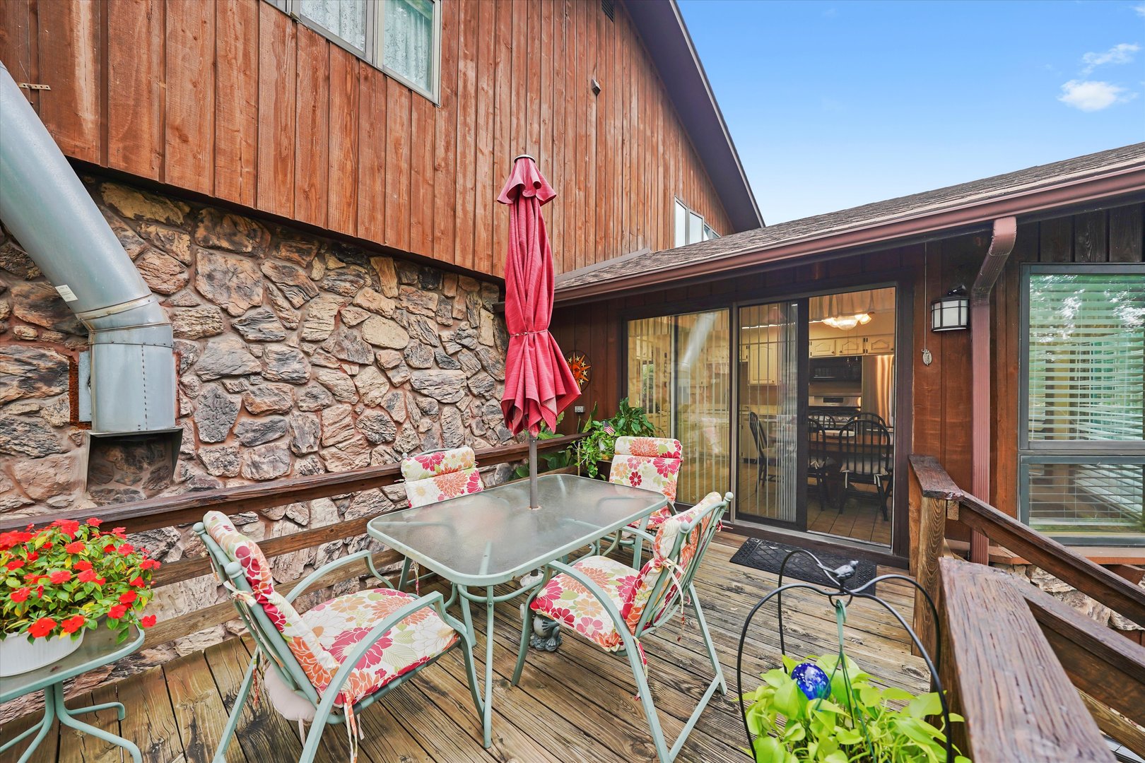 10221 S Eleanor Avenue, Palos Hills, IL 60465