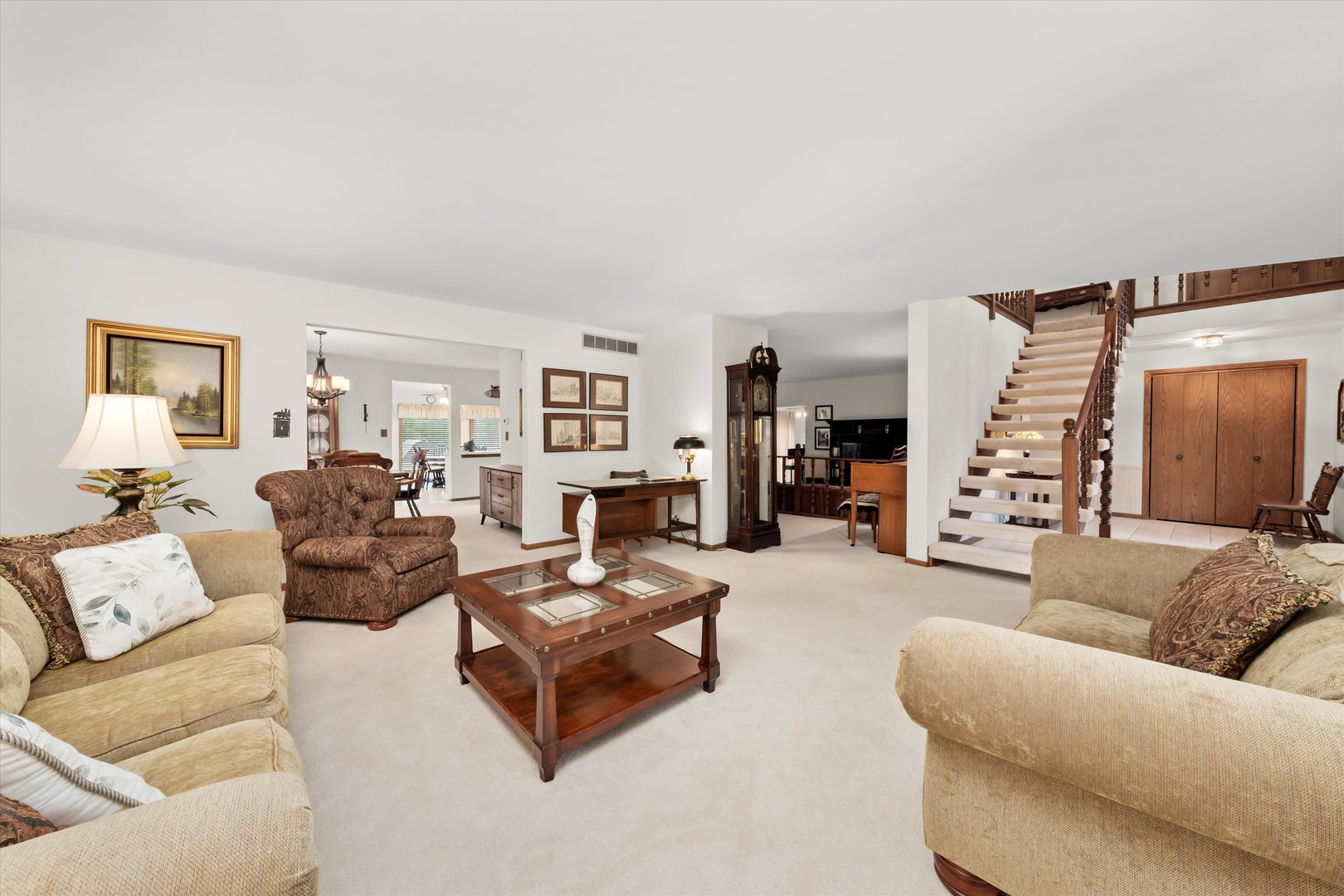 10221 S Eleanor Avenue, Palos Hills, IL 60465