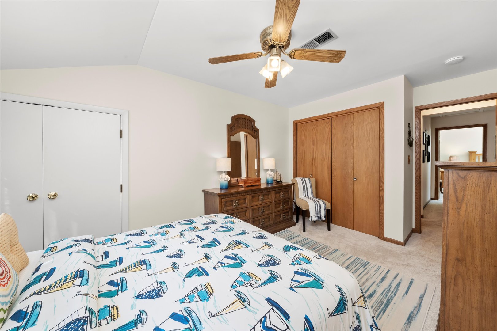 10221 S Eleanor Avenue, Palos Hills, IL 60465