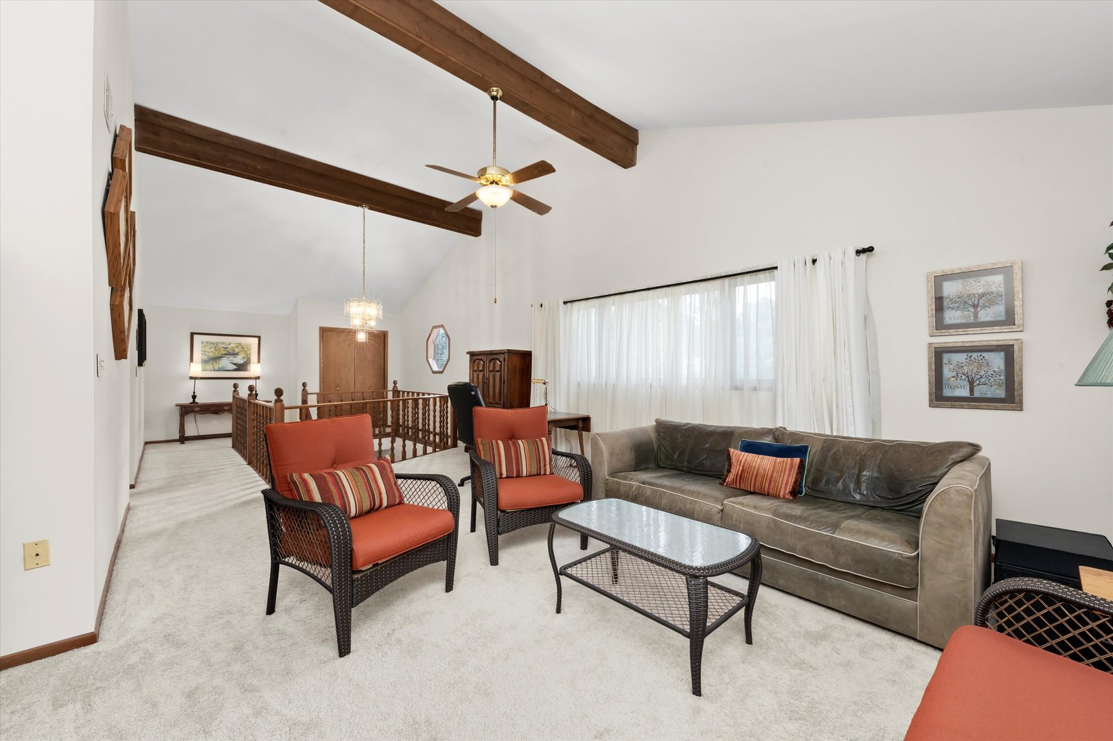 10221 S Eleanor Avenue, Palos Hills, IL 60465