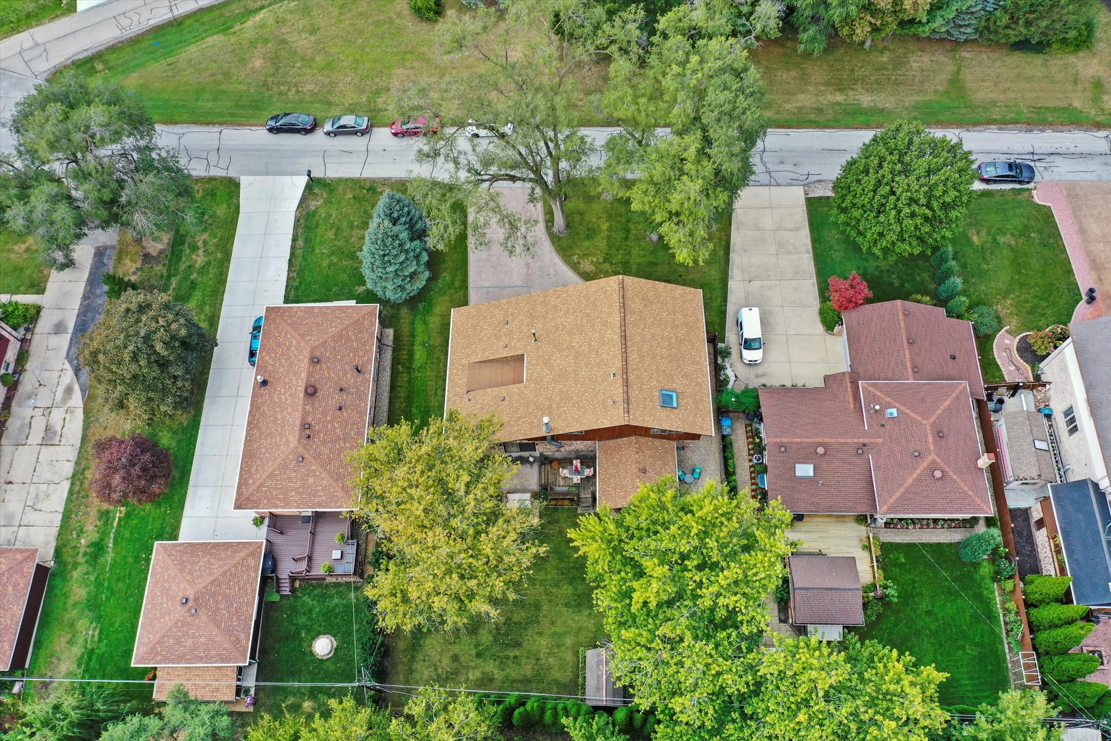 10221 S Eleanor Avenue, Palos Hills, IL 60465