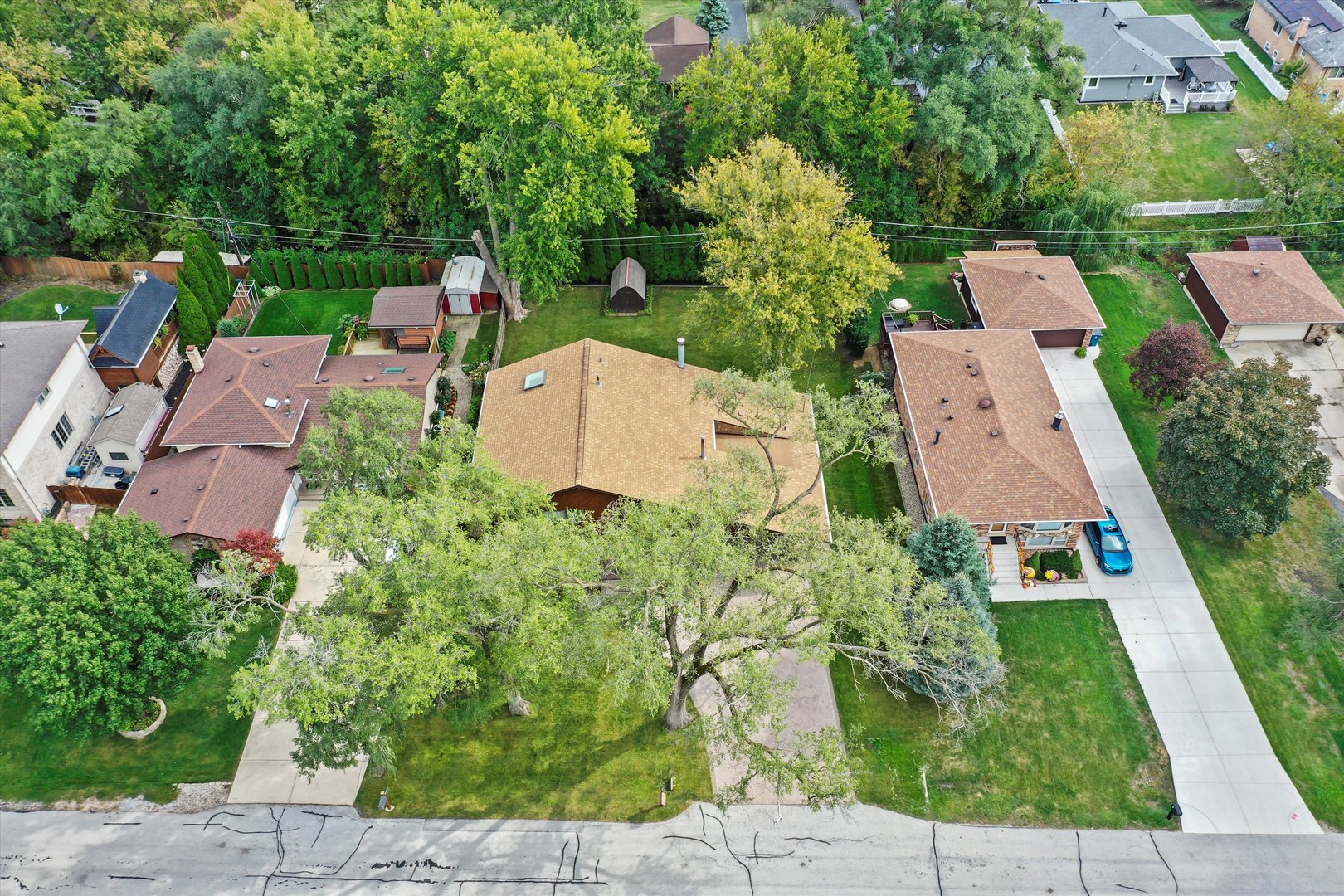 10221 S Eleanor Avenue, Palos Hills, IL 60465