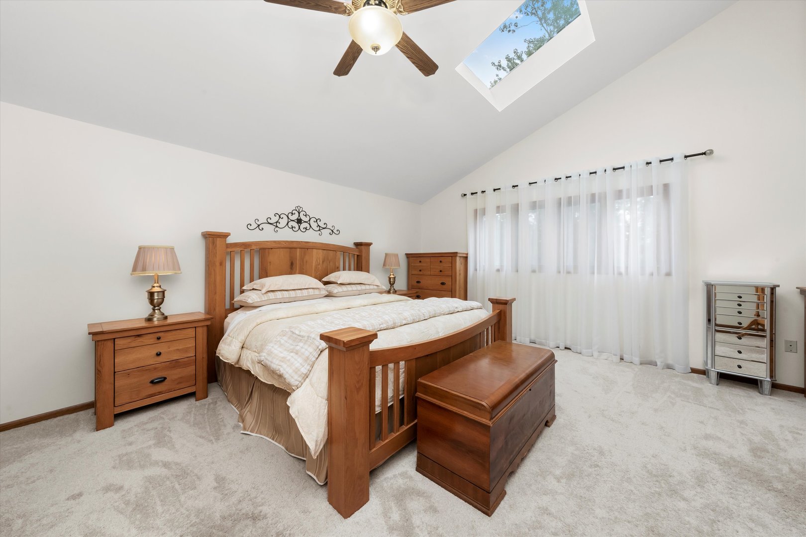 10221 S Eleanor Avenue, Palos Hills, IL 60465