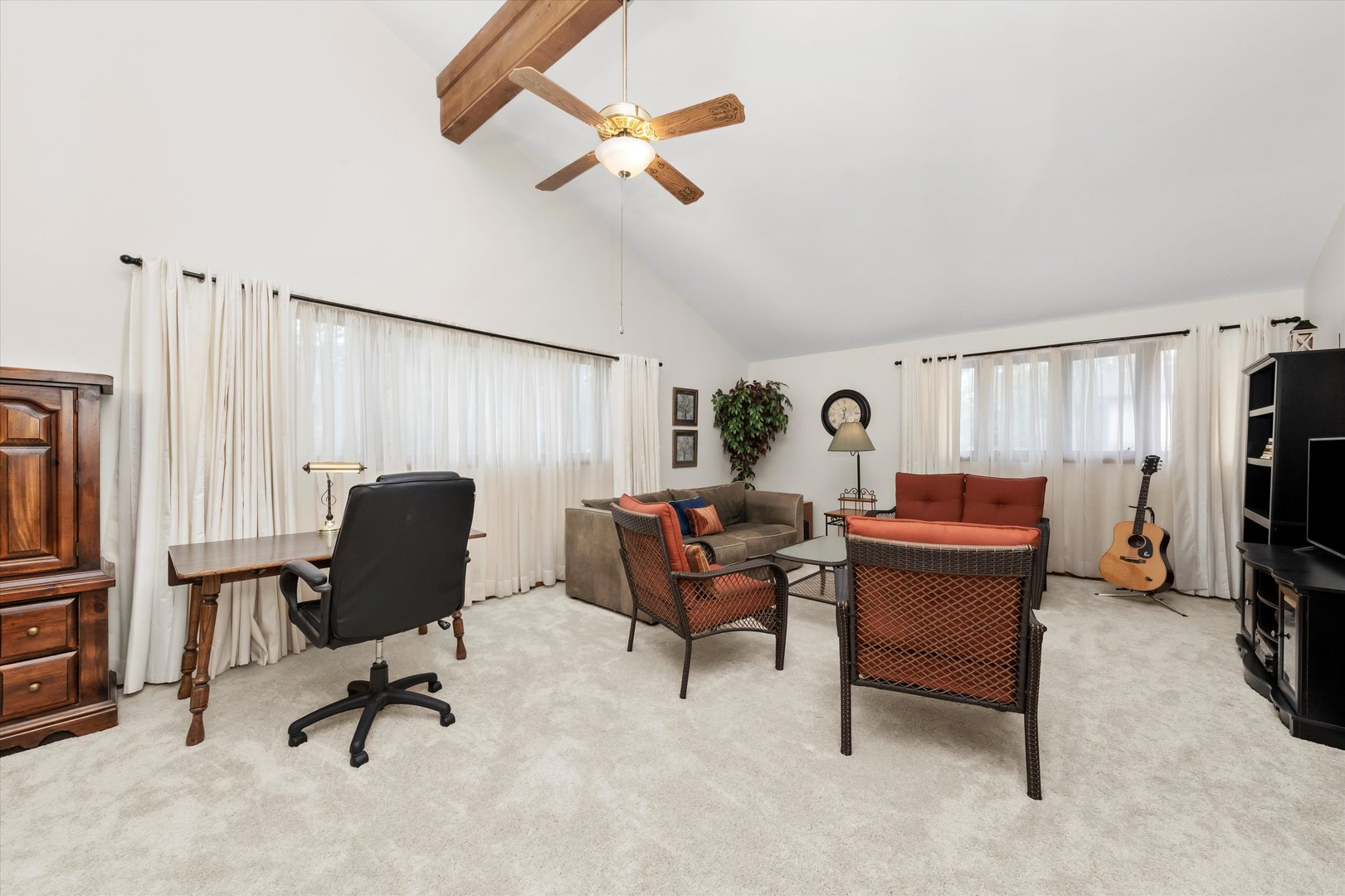 10221 S Eleanor Avenue, Palos Hills, IL 60465