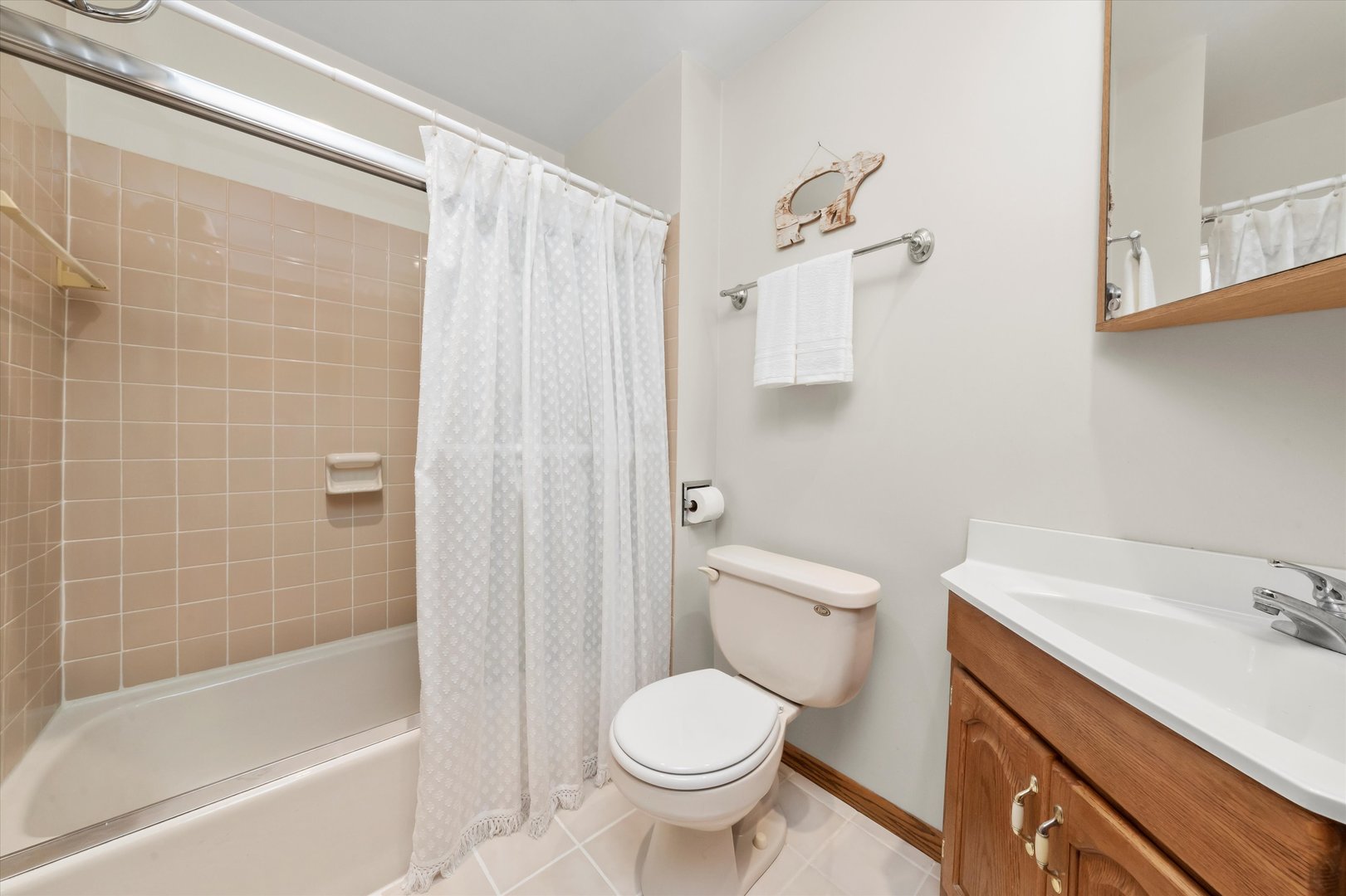 10221 S Eleanor Avenue, Palos Hills, IL 60465