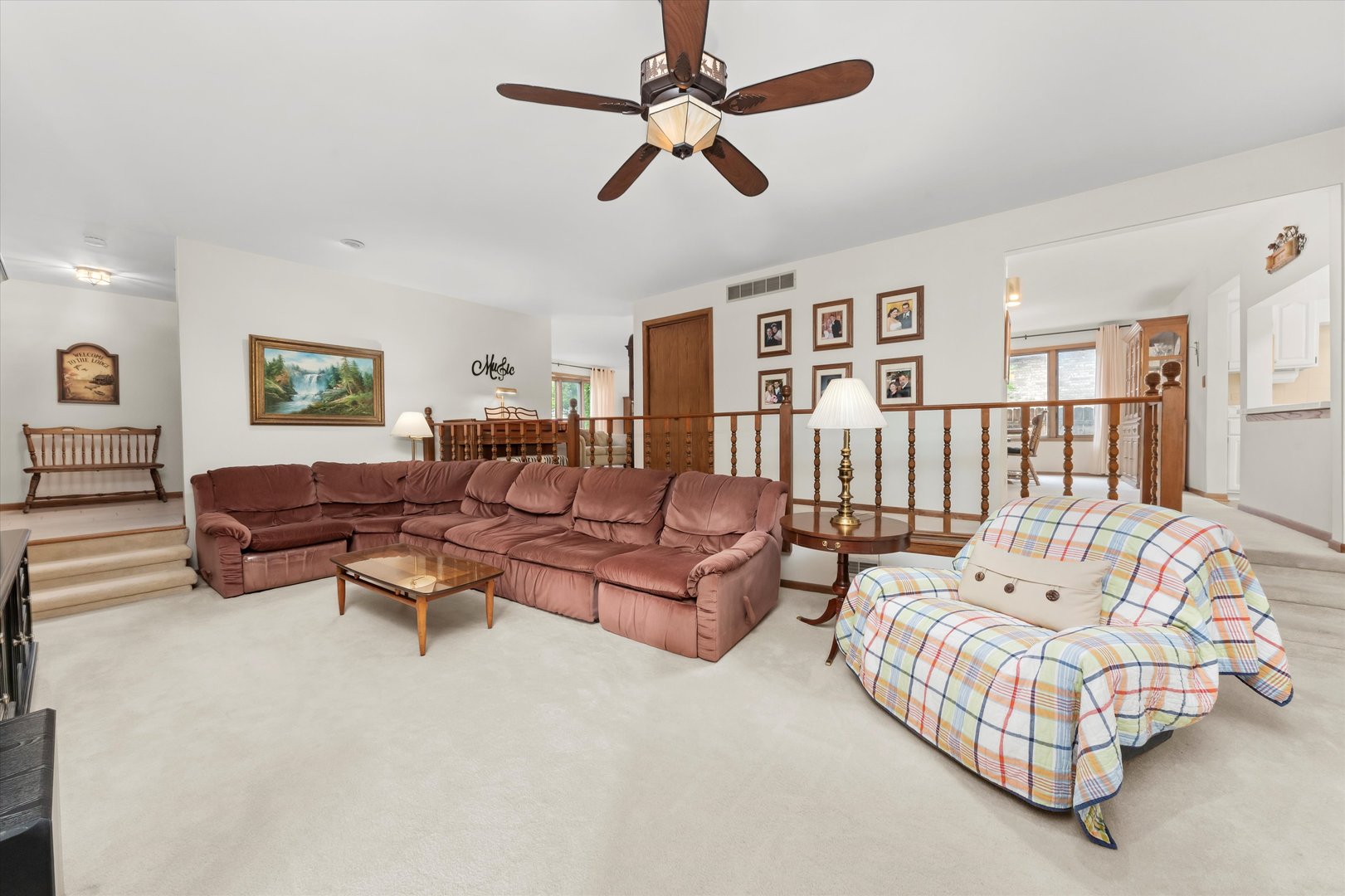 10221 S Eleanor Avenue, Palos Hills, IL 60465