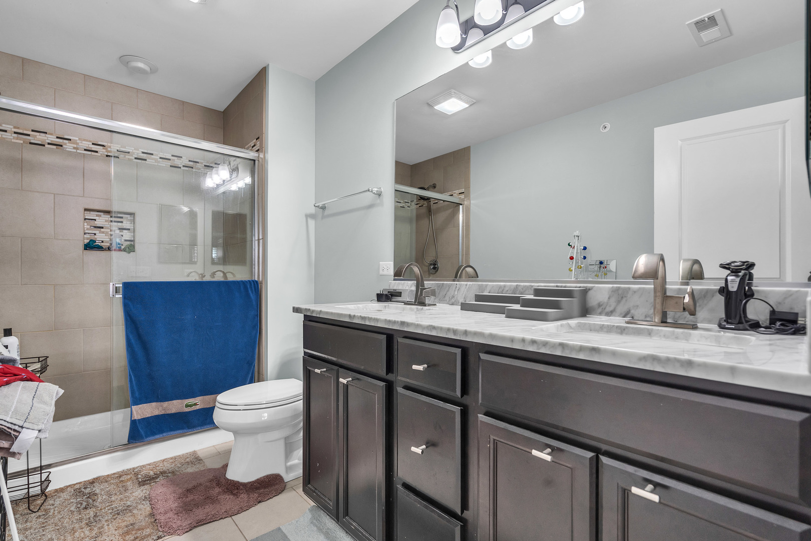 843 Lexington Circle, Des Plaines, IL 60016