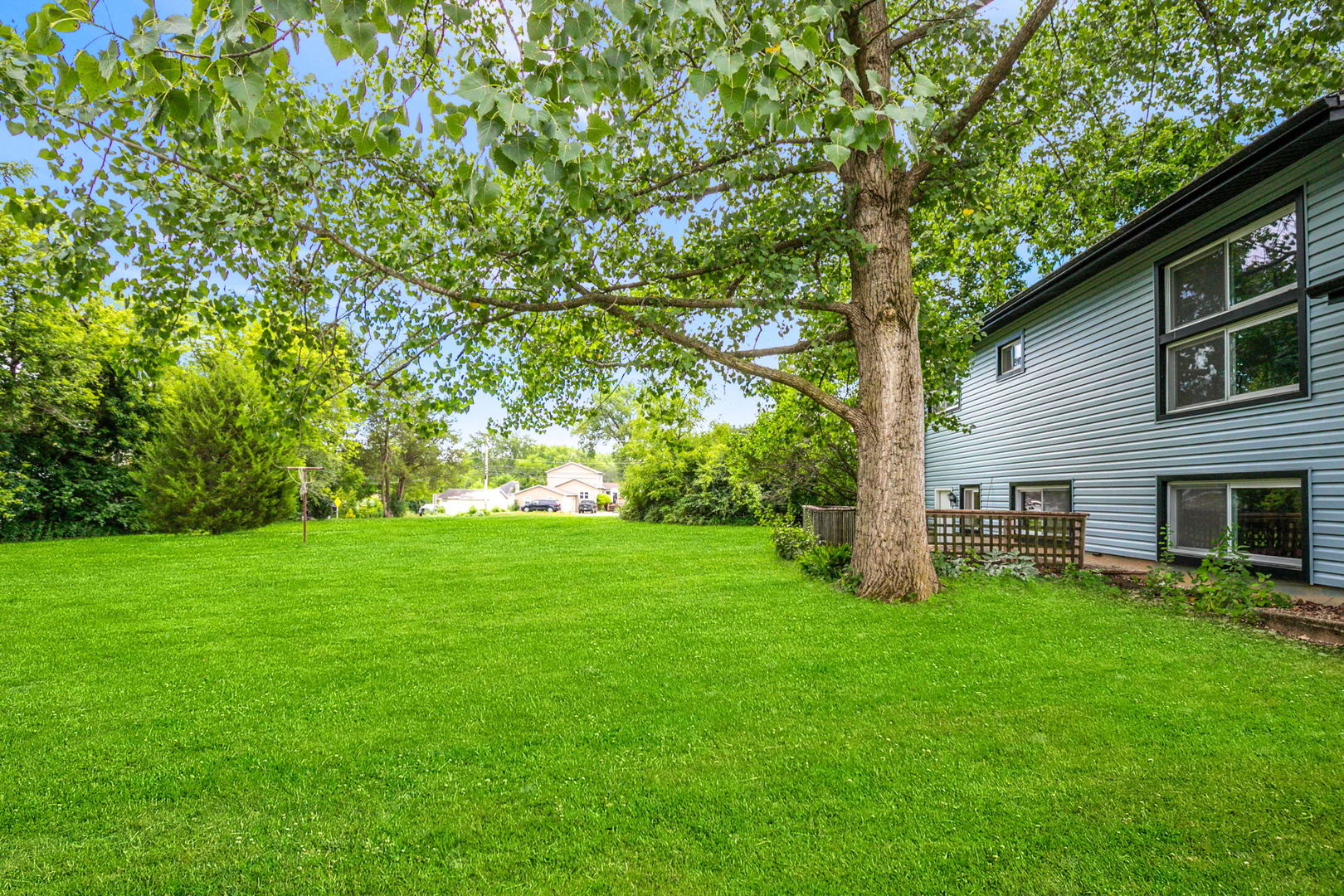 35663 N Helendale Road, Ingleside, IL 60041