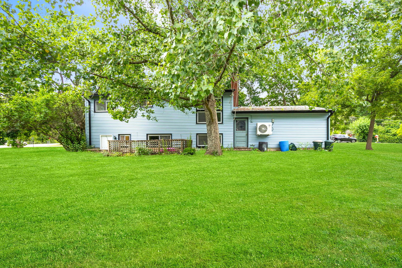 35663 N Helendale Road, Ingleside, IL 60041