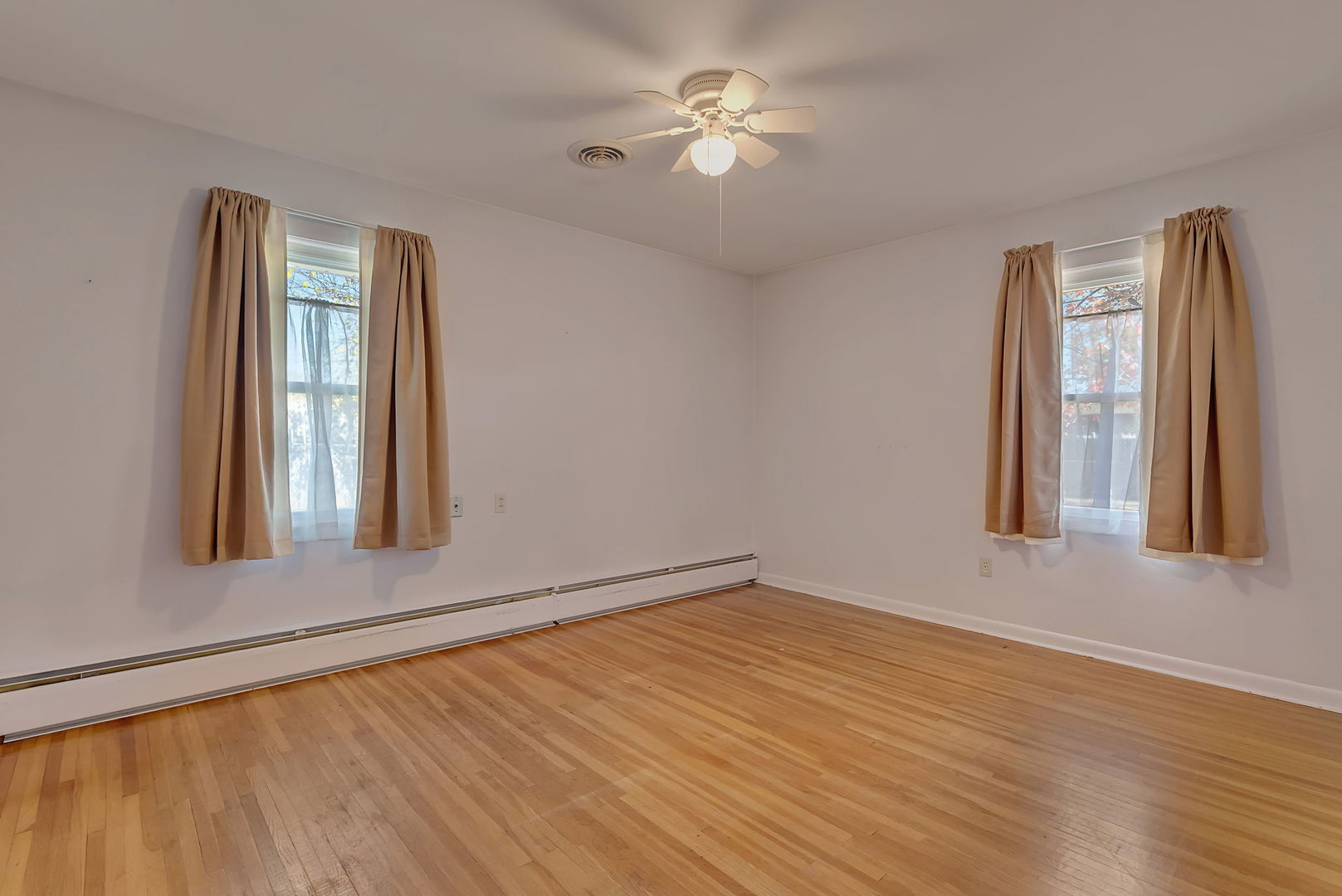 220 Earl Avenue, Joliet, IL 60436