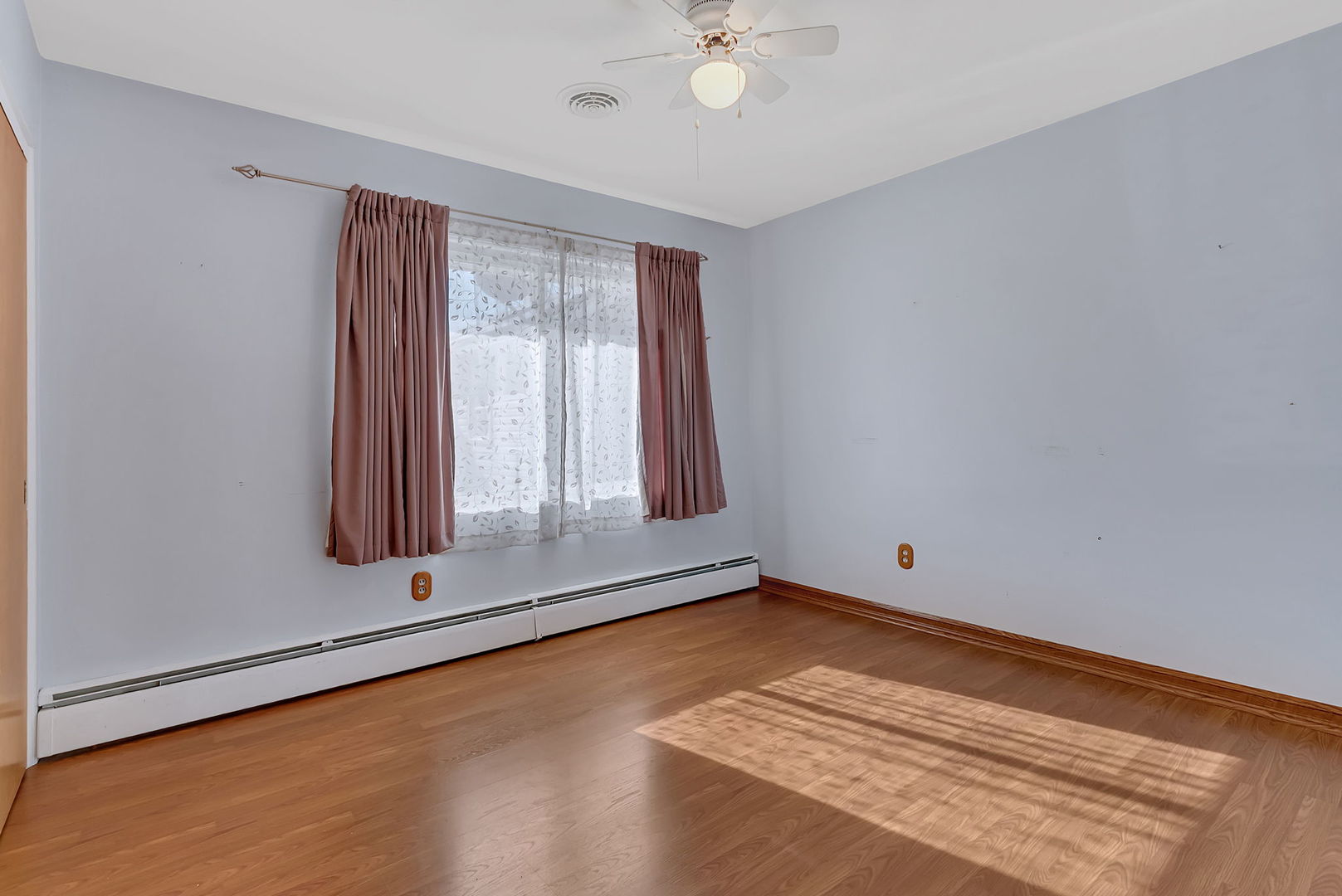 220 Earl Avenue, Joliet, IL 60436