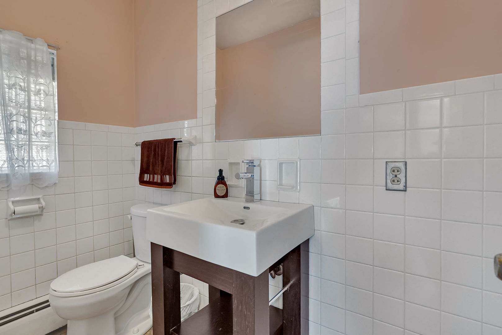 220 Earl Avenue, Joliet, IL 60436