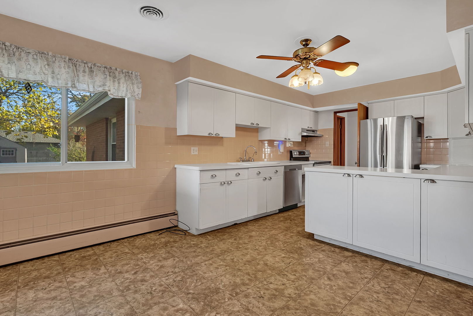 220 Earl Avenue, Joliet, IL 60436