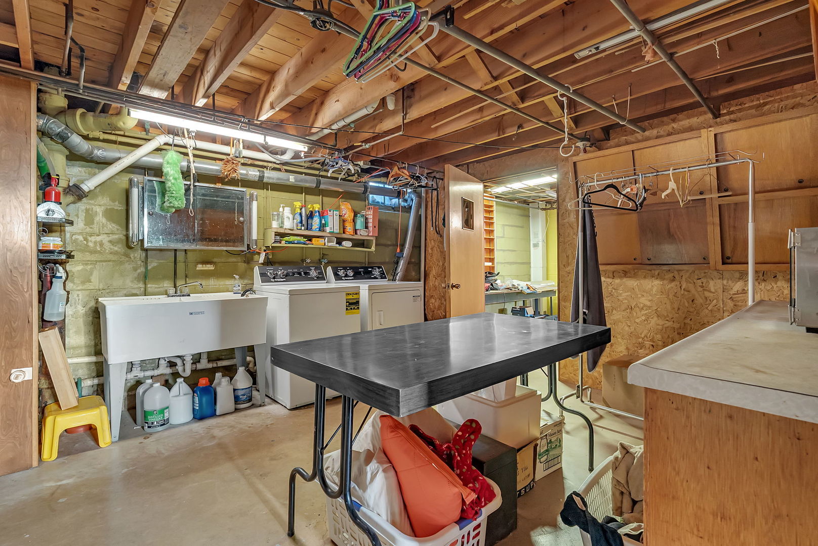 220 Earl Avenue, Joliet, IL 60436