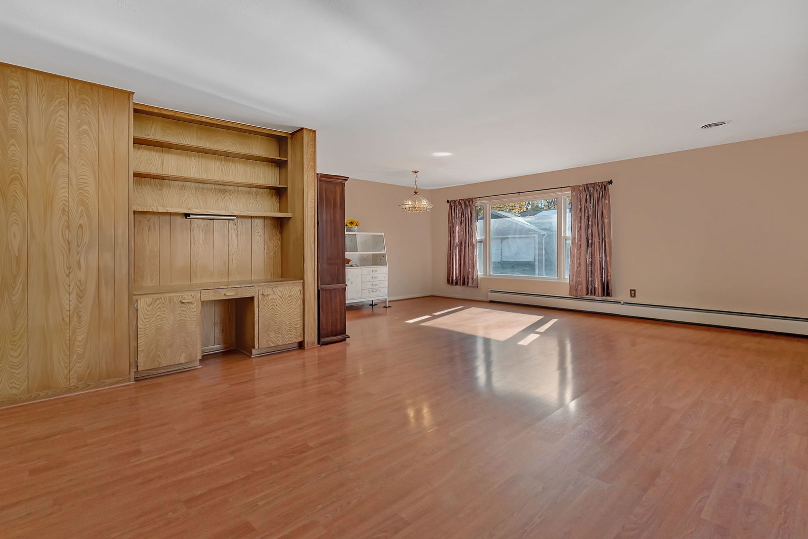 220 Earl Avenue, Joliet, IL 60436