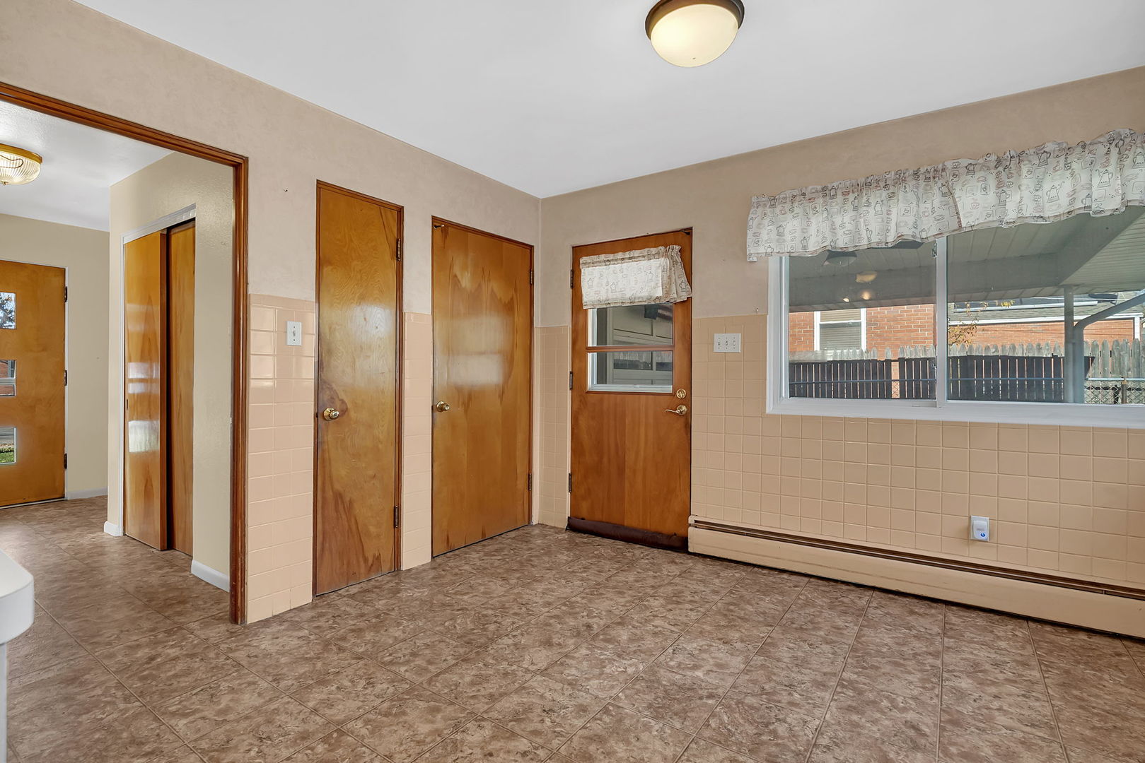 220 Earl Avenue, Joliet, IL 60436