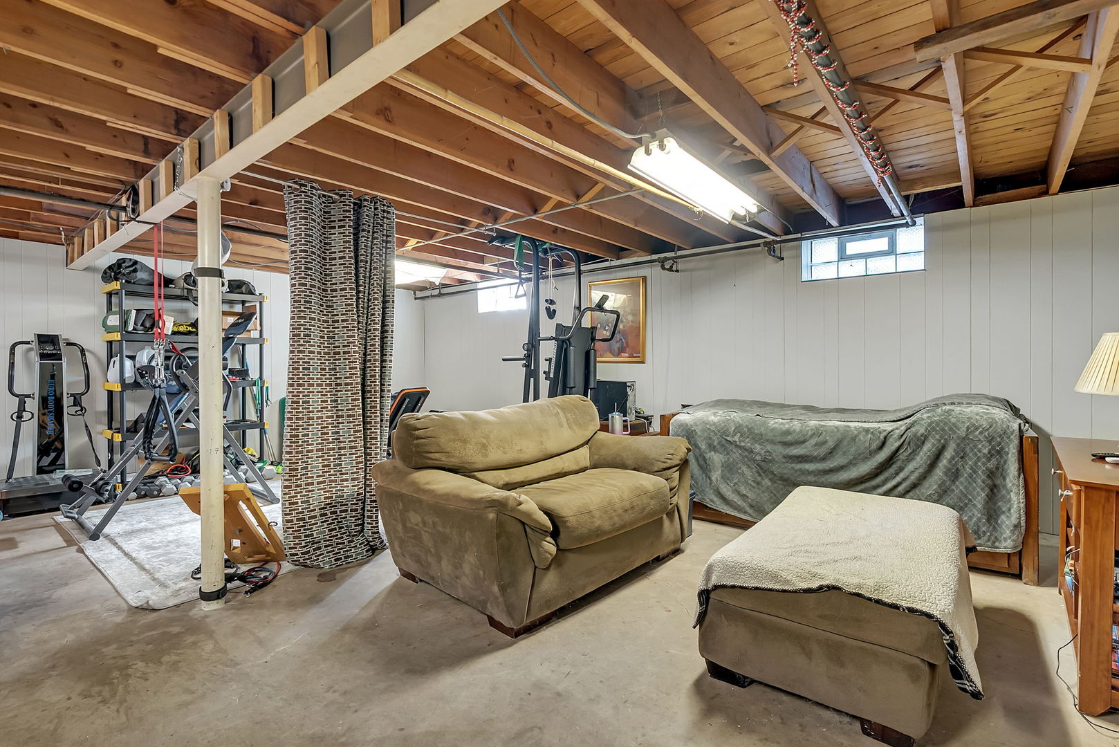 220 Earl Avenue, Joliet, IL 60436