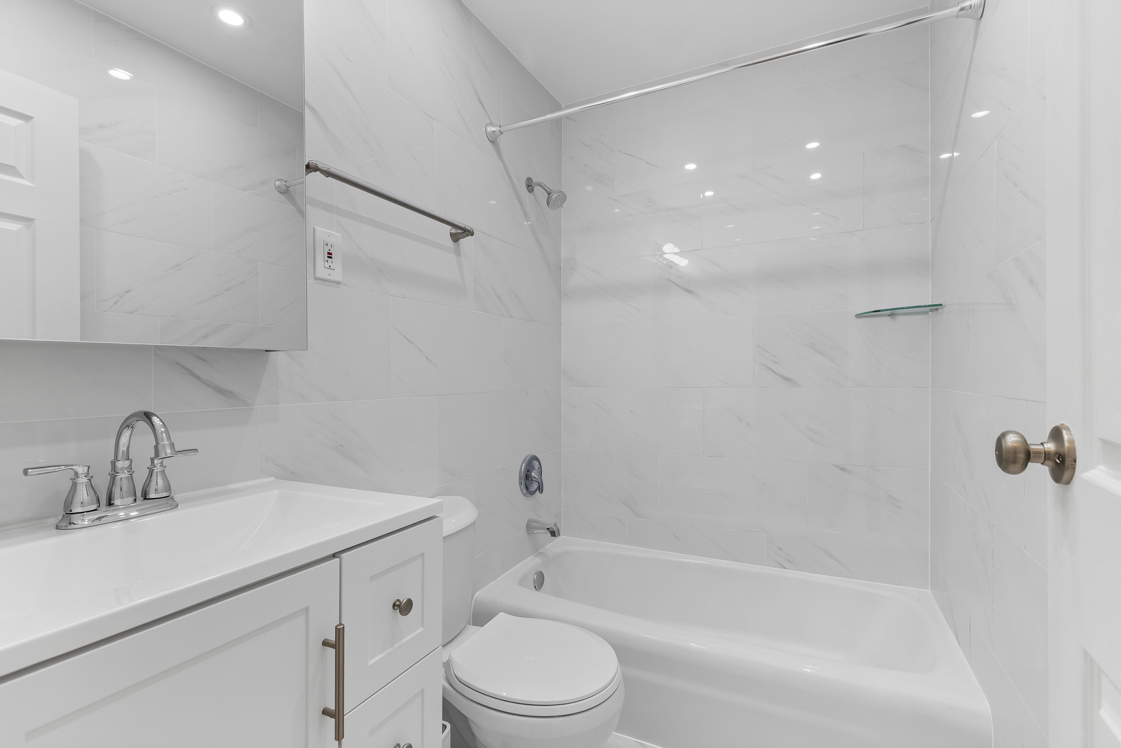 8232 Niles Center Road #304, Skokie, IL 60077